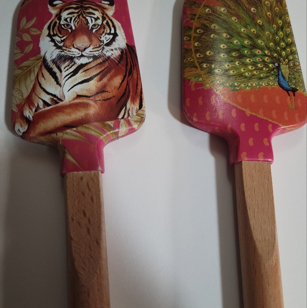 Williams Sonoma RAJ spatulas.New
